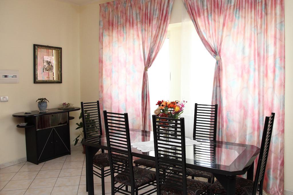 Bed And Breakfast Gigi Фурчи-Сикуло Номер фото