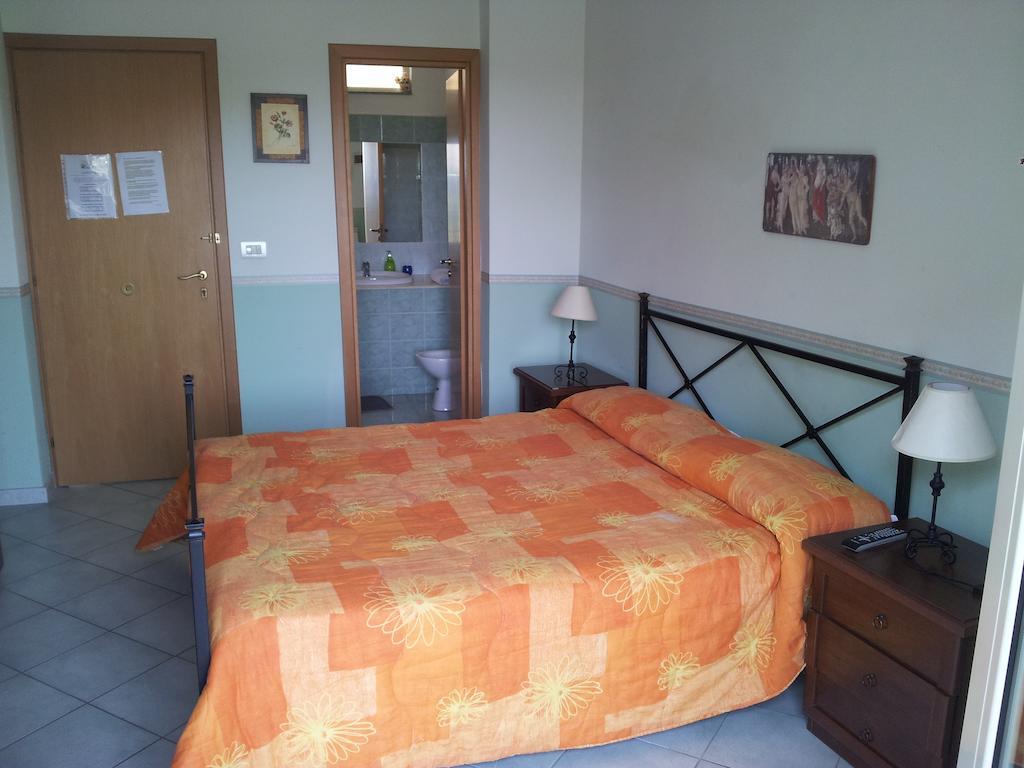 Bed And Breakfast Gigi Фурчи-Сикуло Номер фото
